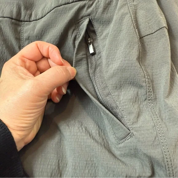 Athleta Woman’s Gray Pants Size 12 - Picture 3 of 14